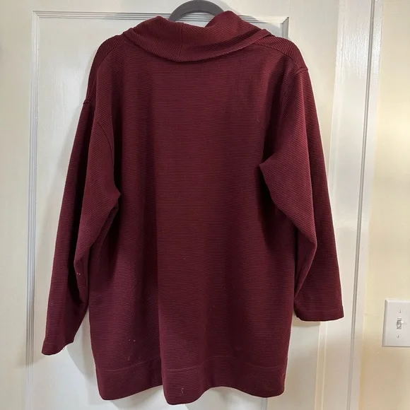 Maroon turtle neck long sleeve top - Picture 3 of 4